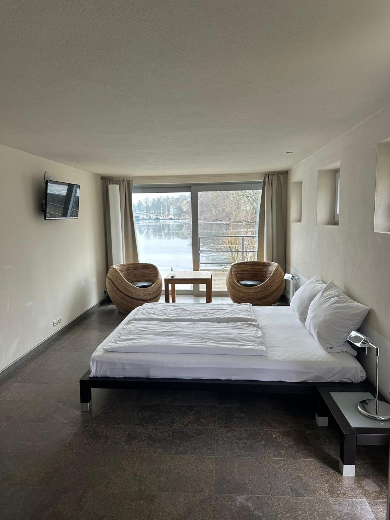 Double Room Lake View,1760001598:JPEG